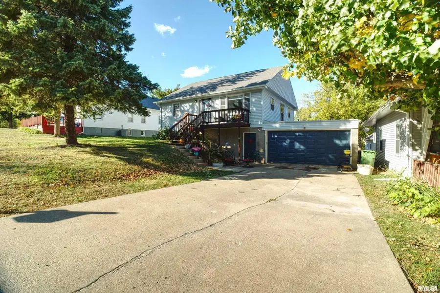 872 5th Avenue N, Clinton, IA 52732 - Image #3