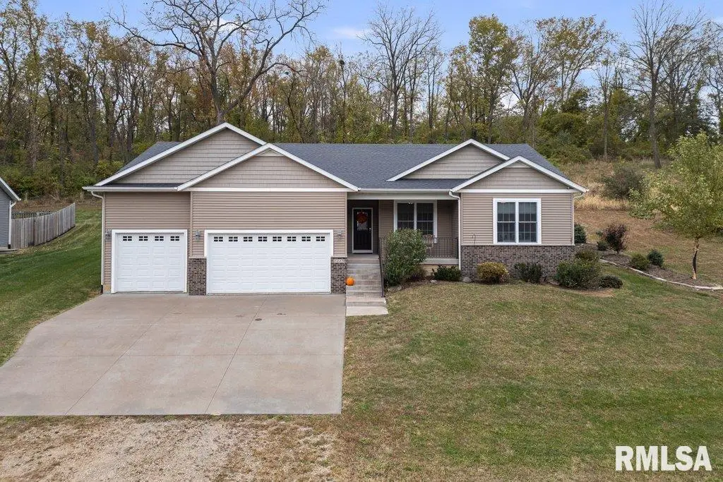 1215 Waverly Rd Road, Davenport, IA  - Image #1