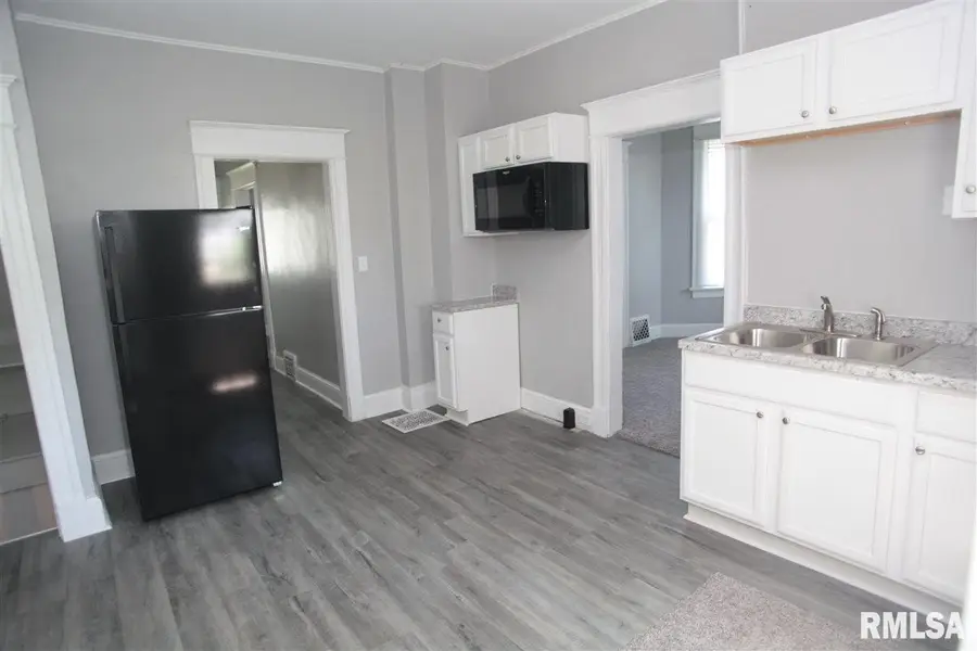 503 W 17th Street, Davenport, IA 52804 - #3