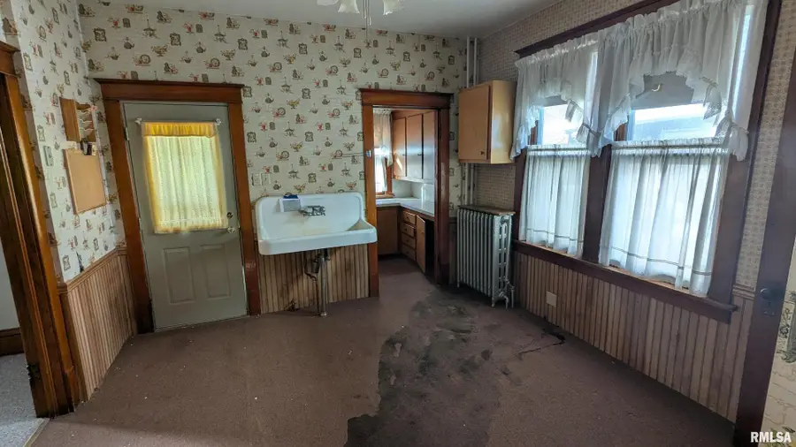 2013 16th Street, Moline, IL 61265 - Image #2