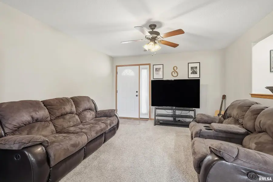 1570 Savannah Circle #C3, Davenport, IA 52807 - Image #3