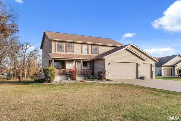 9933 123rd St Street, Davenport, IA 52804