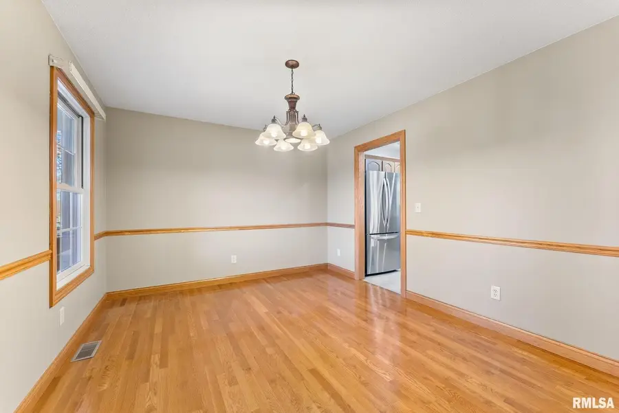 9933 123rd St Street, Davenport, IA 52804 - Image #3