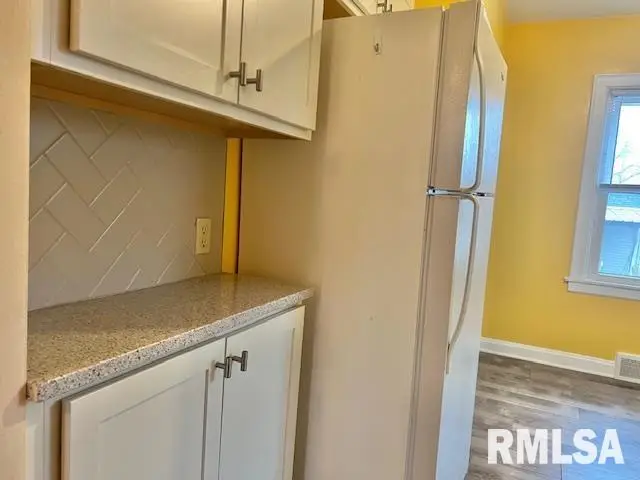 2102 W 17th Street, Davenport, IA 52804 - Image #3