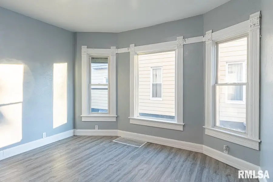 2008 Dixwell Street, Davenport, IA 52802 - Image #3