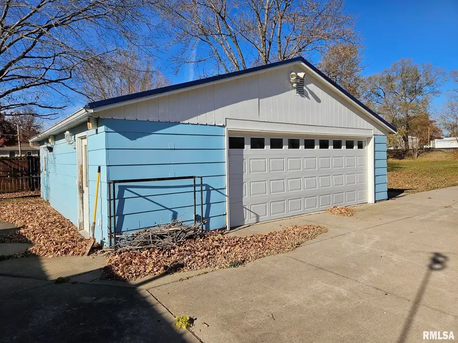 313 E 3rd Street, Wilton, IA 52778 - Image #3