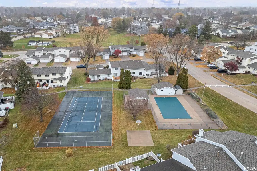 3161 Willowwood Drive, Bettendorf, IA 52722 - Image #3