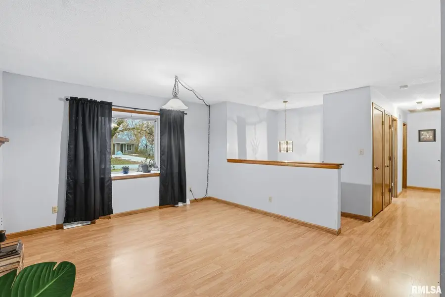 338 Benton Street, Le Claire, IA 52753 - Image #3