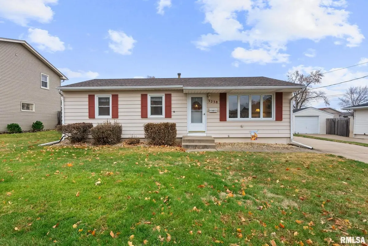 3238 W Colorado Street, Davenport, IA 52804 - #1