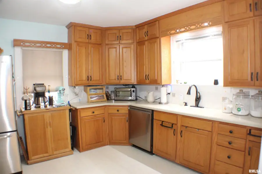 2723 Arlington Avenue, Davenport, IA 52803 - Image #2