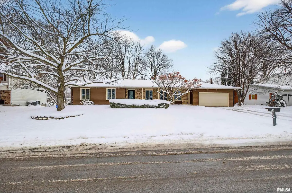 22 Oakbrook Drive, Bettendorf, IA 52722 - Image #1