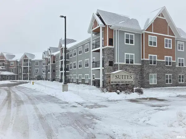 2592 Middle Road, Bettendorf, IA 52722