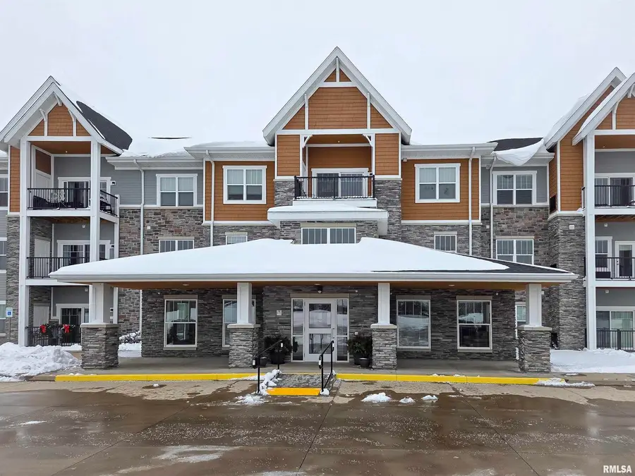 2592 Middle Road, Bettendorf, IA 52722 - Image #2