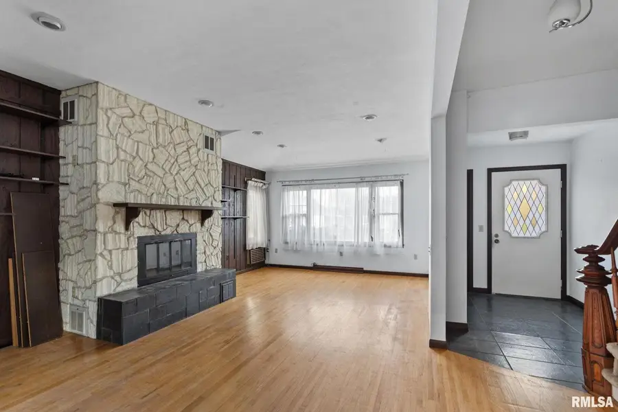 2709 16th Street, Moline, IL 61265 - Image #3