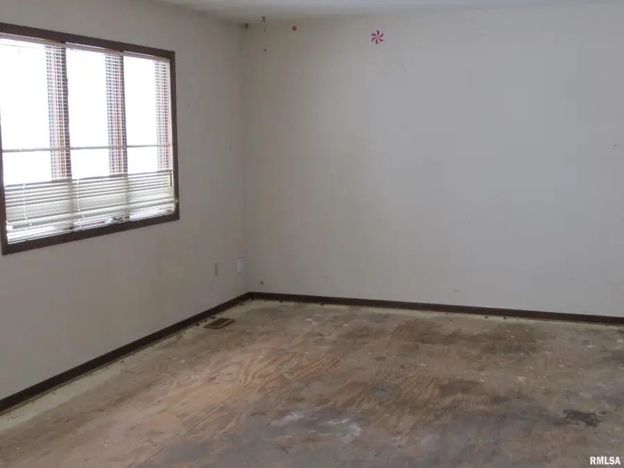 3766 Eastwood Court, Bettendorf, IA 52722 - Image #2