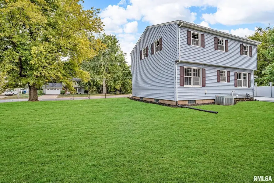 3044 Jersey Ridge Rd Road, Davenport, IA 52807 - Image #3