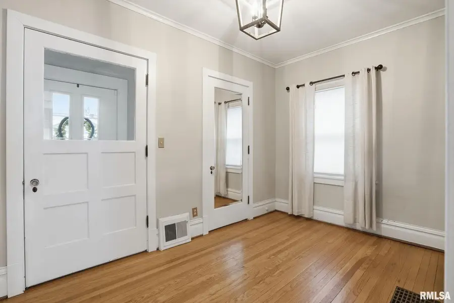 1330 29th Street, Moline, IL 61265 - Image #3