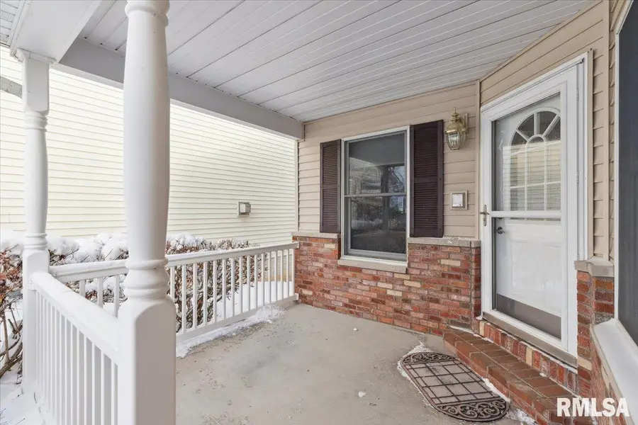 707 Wells Fargo Trail, Le Claire, IA 52753 - Image #2