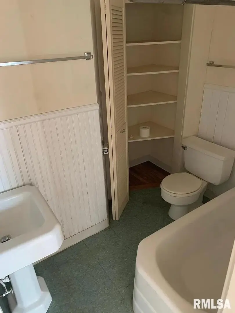 421 E 7th Street, Davenport, IA 52803 - Image #2