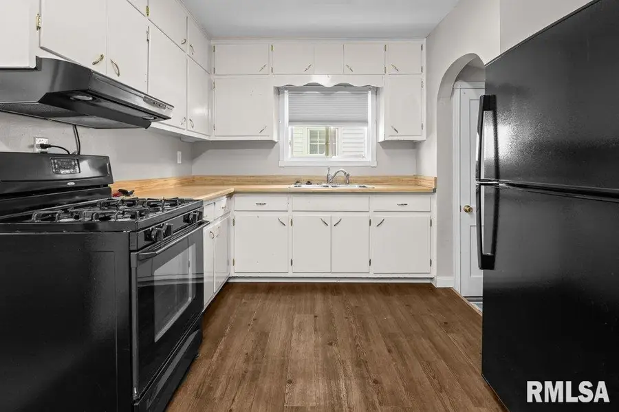 1916 33rd Street, Moline, IL 61265 - Image #2