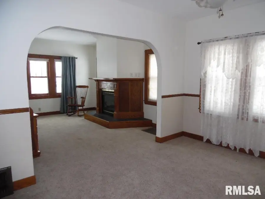 1620 N 3rd Street, Clinton, IA 52732 - Image #2