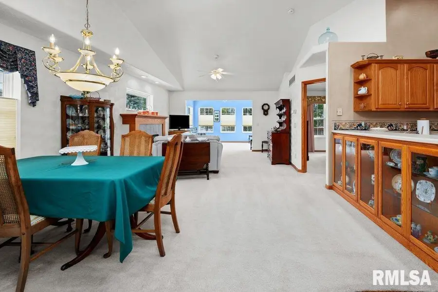 5377 Red Fox Road, Bettendorf, IA 52722 - Image #3