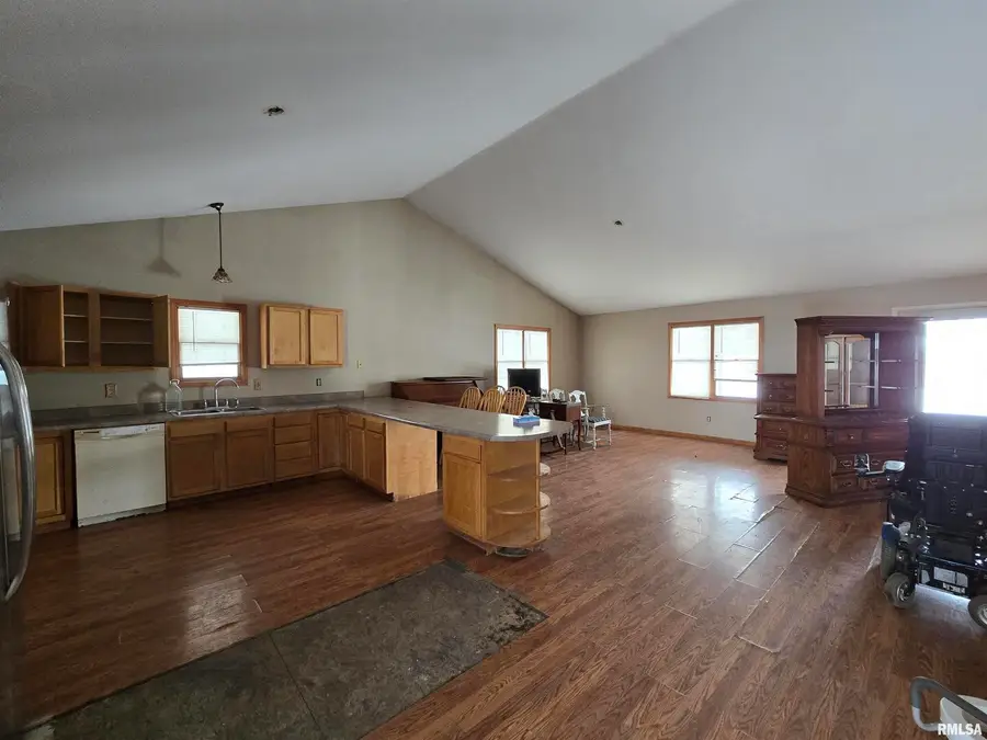 111 E Chestnut, Mount Sterling, IL 62353 - Image #3