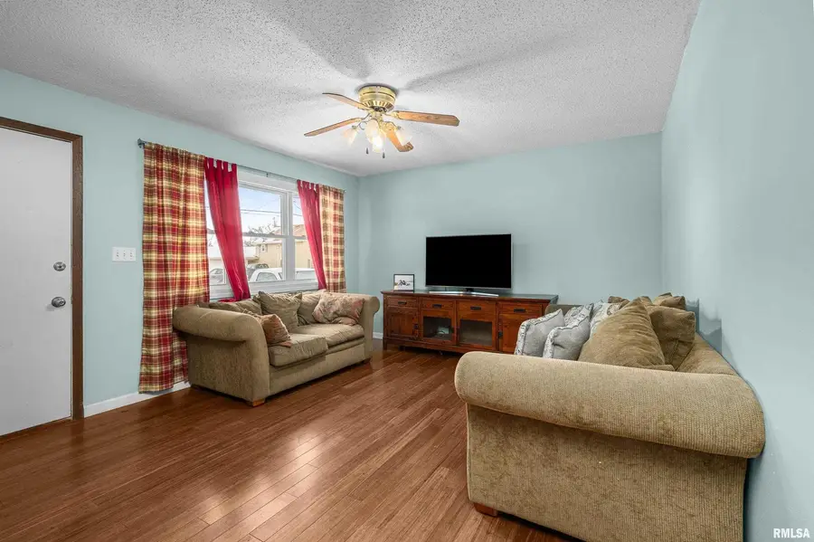 617 6th Street, Camanche, IA  - Image #3