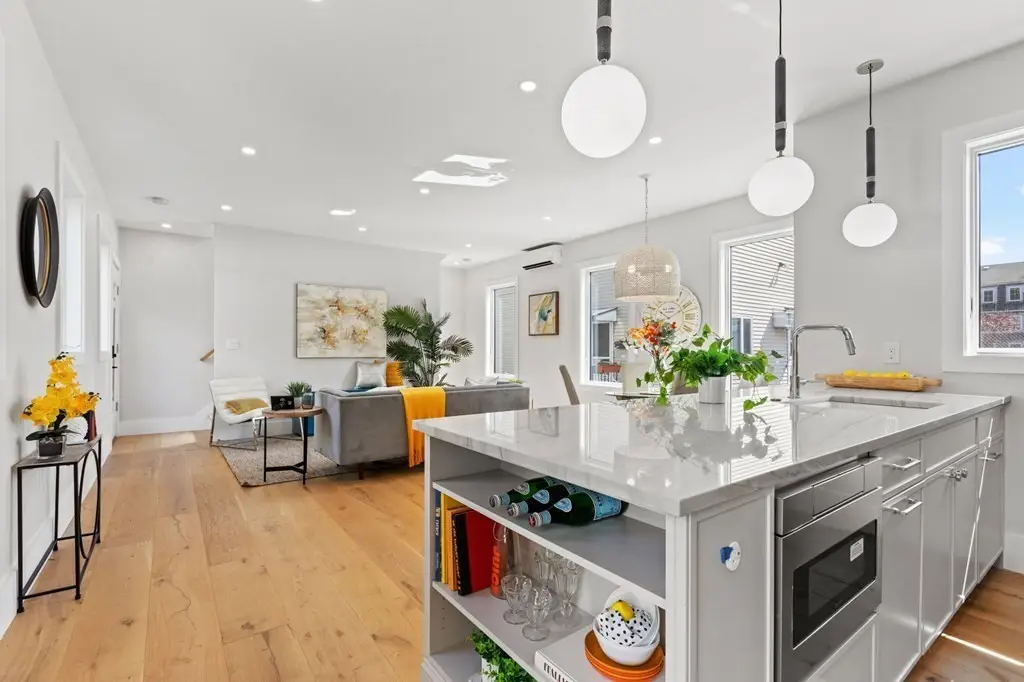 152 Charles Street #2, Cambridge, MA 02141 - Image #1