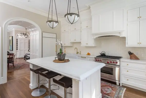 101 Tower Rd, Lincoln, MA 01773