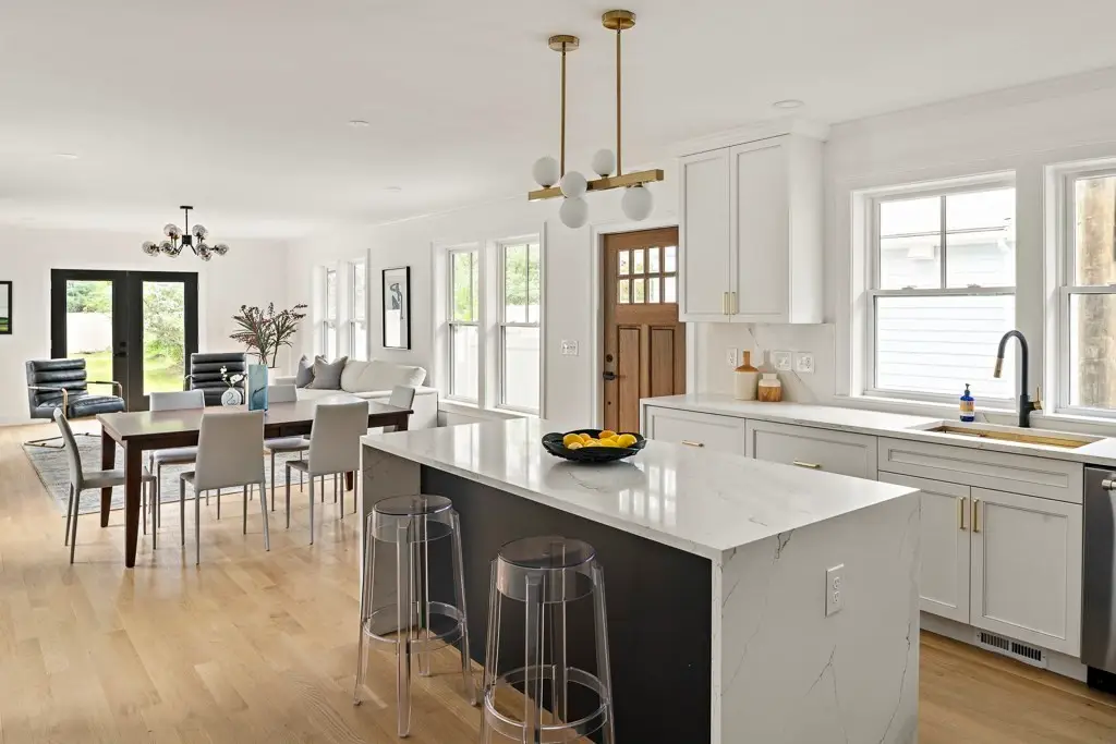 10 Pillion Ct #2, Newton, MA 02460 - Image #1