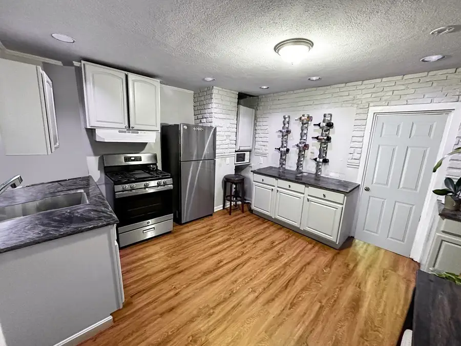 39 Spencer Ave, Chelsea, MA 02150 - Image #3