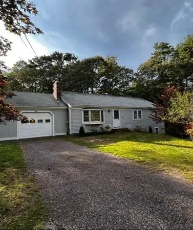 566 Run Hill Rd, Brewster, MA 02631