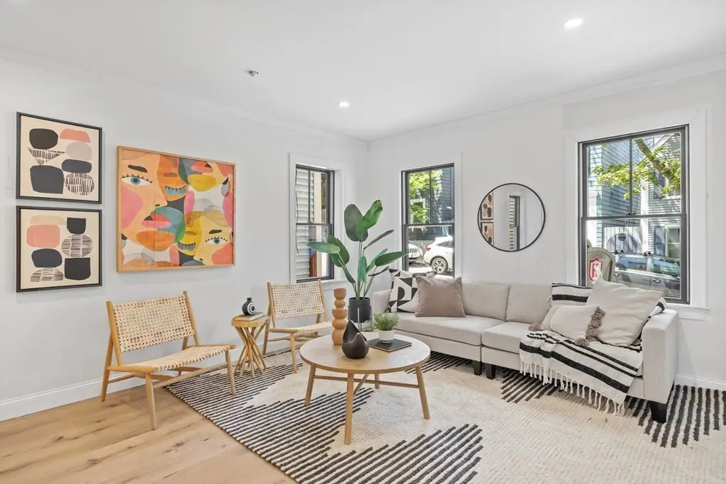 9 Monument St #9, Boston, MA 02129 - Image #1