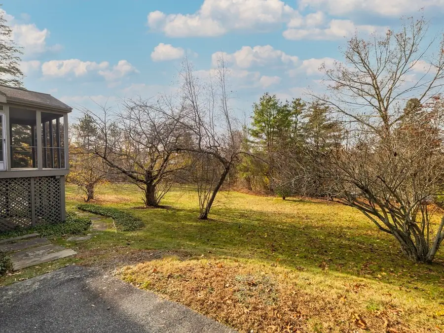 65 Temple Rd, Wellesley, MA 02482 - Image #2