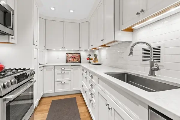 85 East India Row #9G, Boston, MA 02110