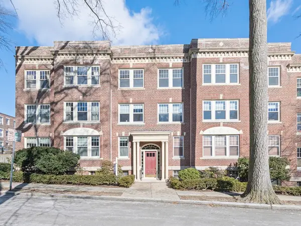 25 Thatcher St #6, Brookline, MA 02446