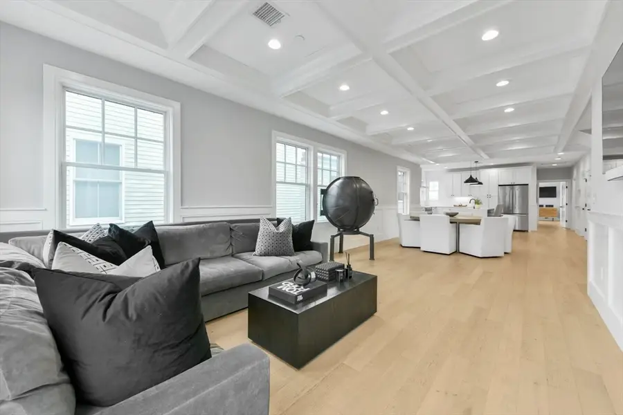 613 E 6th St #3, Boston, MA 02127 - #3