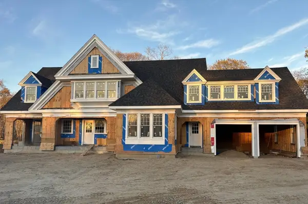 5 Rockhill Rd, Sandwich, MA 02563