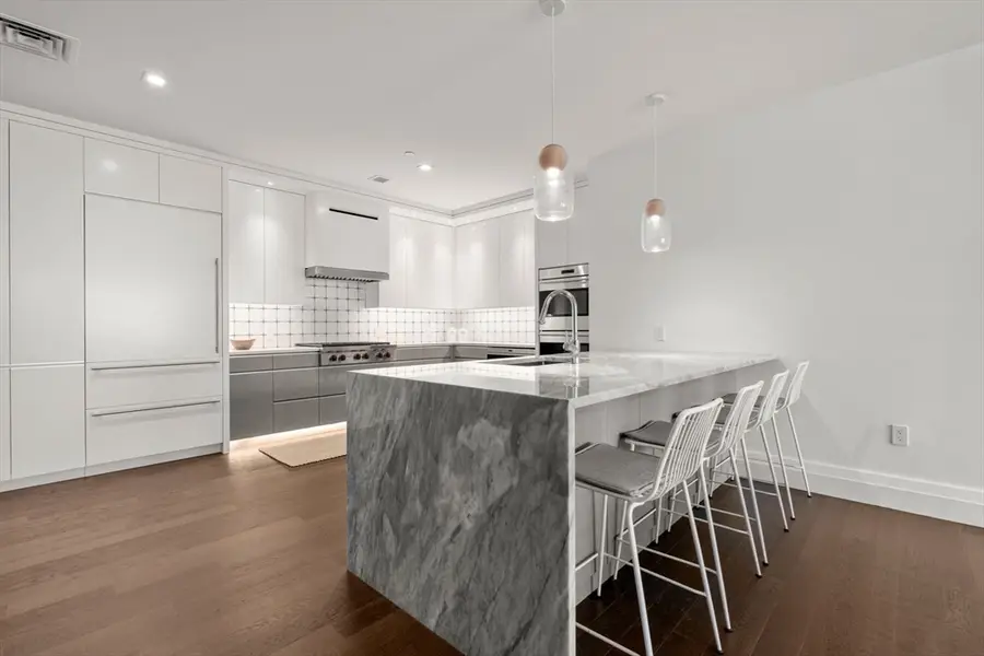 45 Temple St #506, Boston, MA 02114 - #2