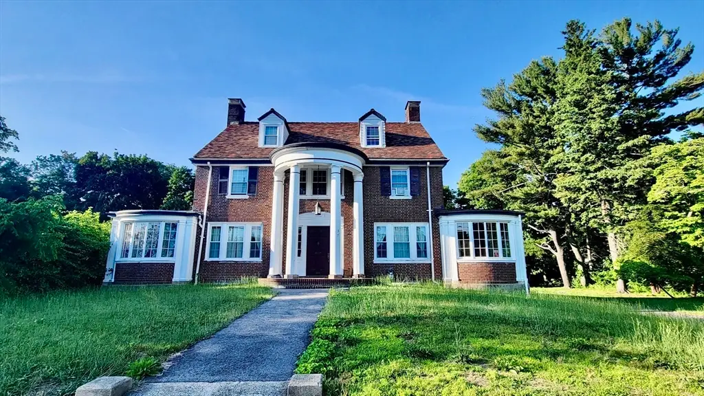 37 Harrison St, Taunton, MA 02780 - #1