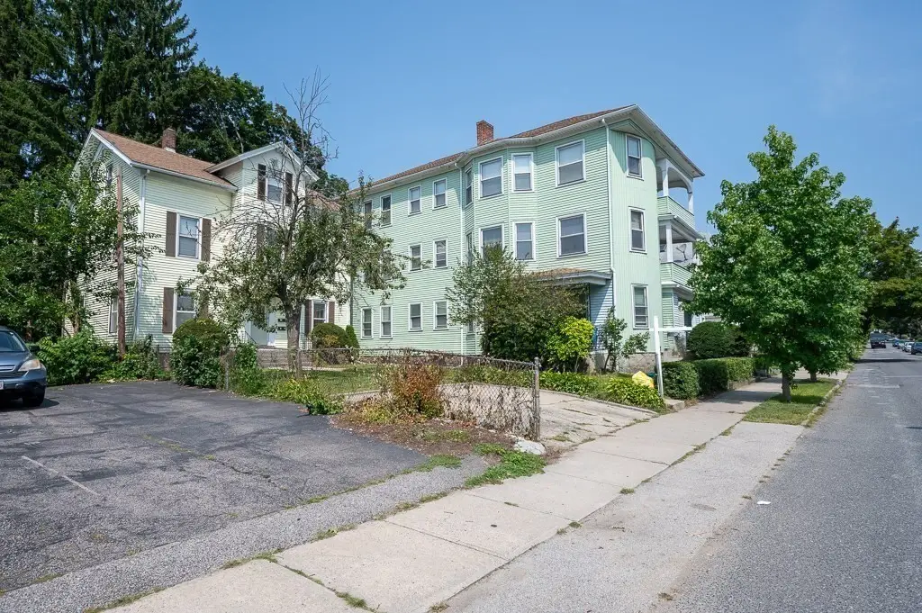 9-11 Dover St, Worcester, MA 01609 - #1