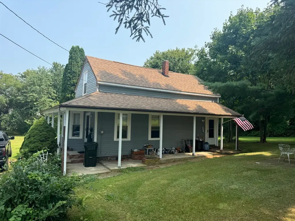 193 Linden St, Swansea, MA 02777 - Image #1