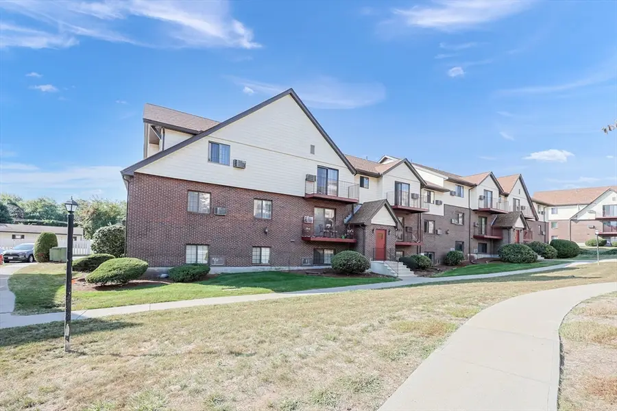 9 Royal Crest Dr #12, Randolph, MA 02368 - Image #3