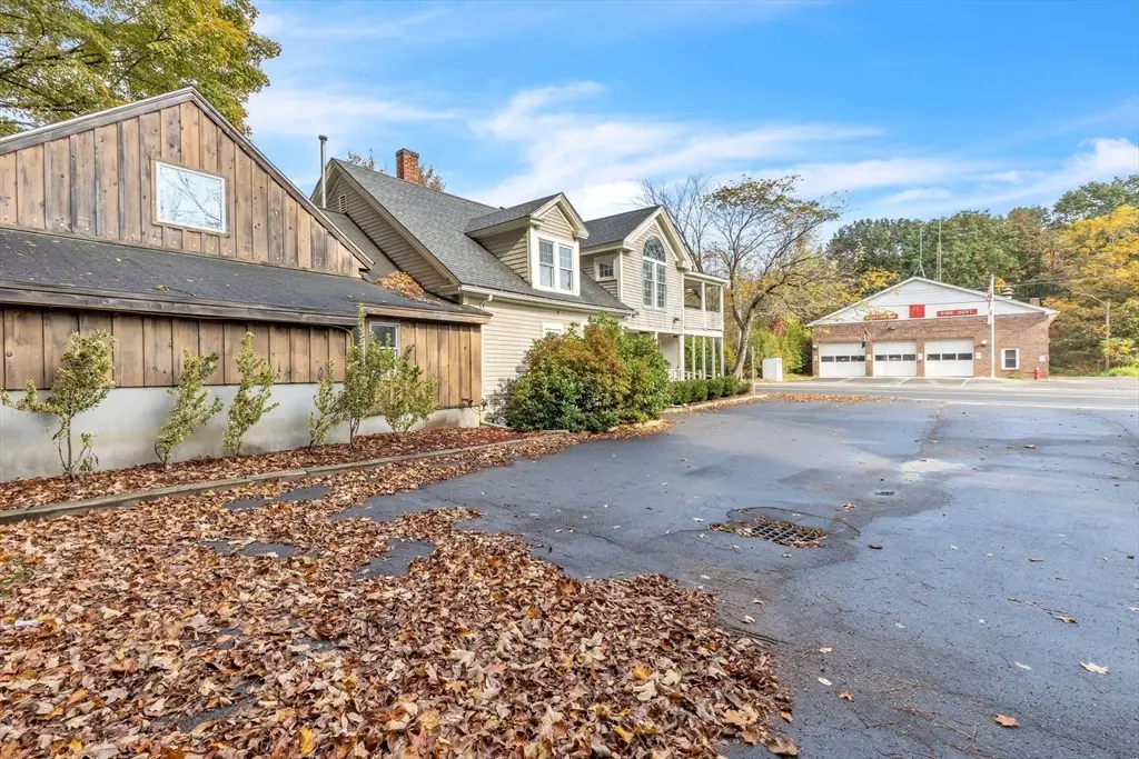 9 Russell Rd, Huntington, MA 01050 - Image #1