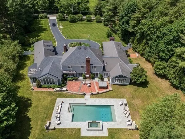 568 Wellesley St, Weston, MA 02493 - #2