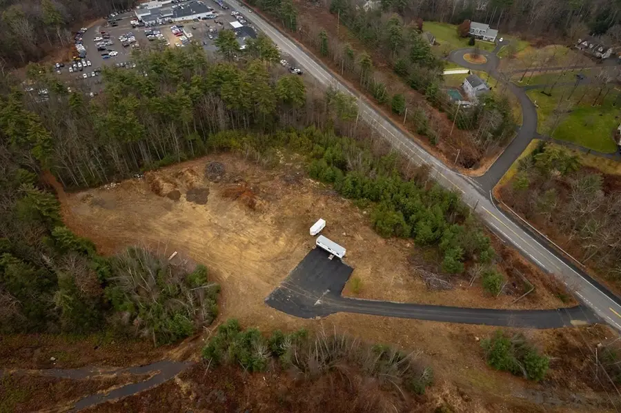 691 Chase Rd, Lunenburg, MA 01462 - Image #3