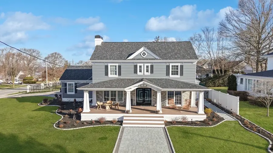 208 Florence St, Fall River, MA 02720 - Image #3