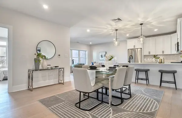 62 Foundry St #310, Wakefield, MA 01880