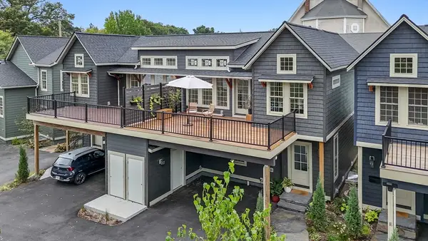 67 Park Street #D, Northampton, MA 01062